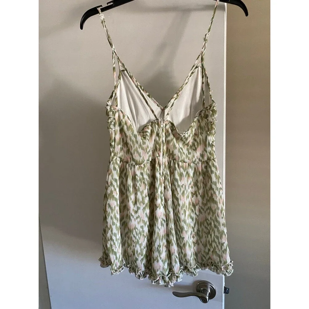 Francesca’s Mi Ami Katrina Ruffle Romper Size XS NWT